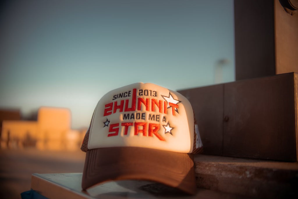 2HUNNIT “MADE ME A STAR” TRUCKER HAT